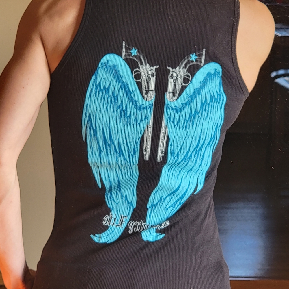 COUNTRY LIFE, Revolver Gun Graphic Print Tank Top